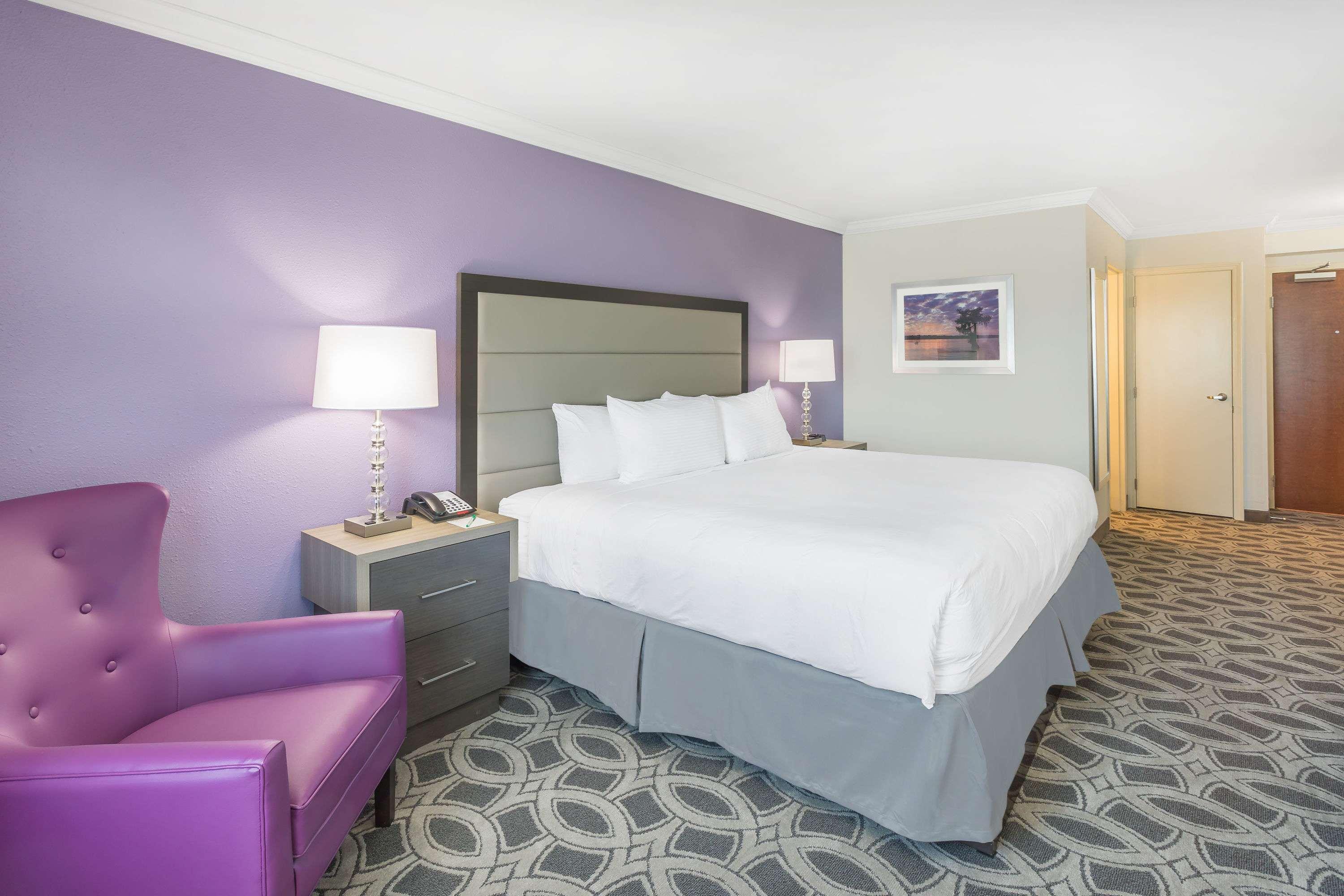 Hotel Express By Marriott 1-10 3*