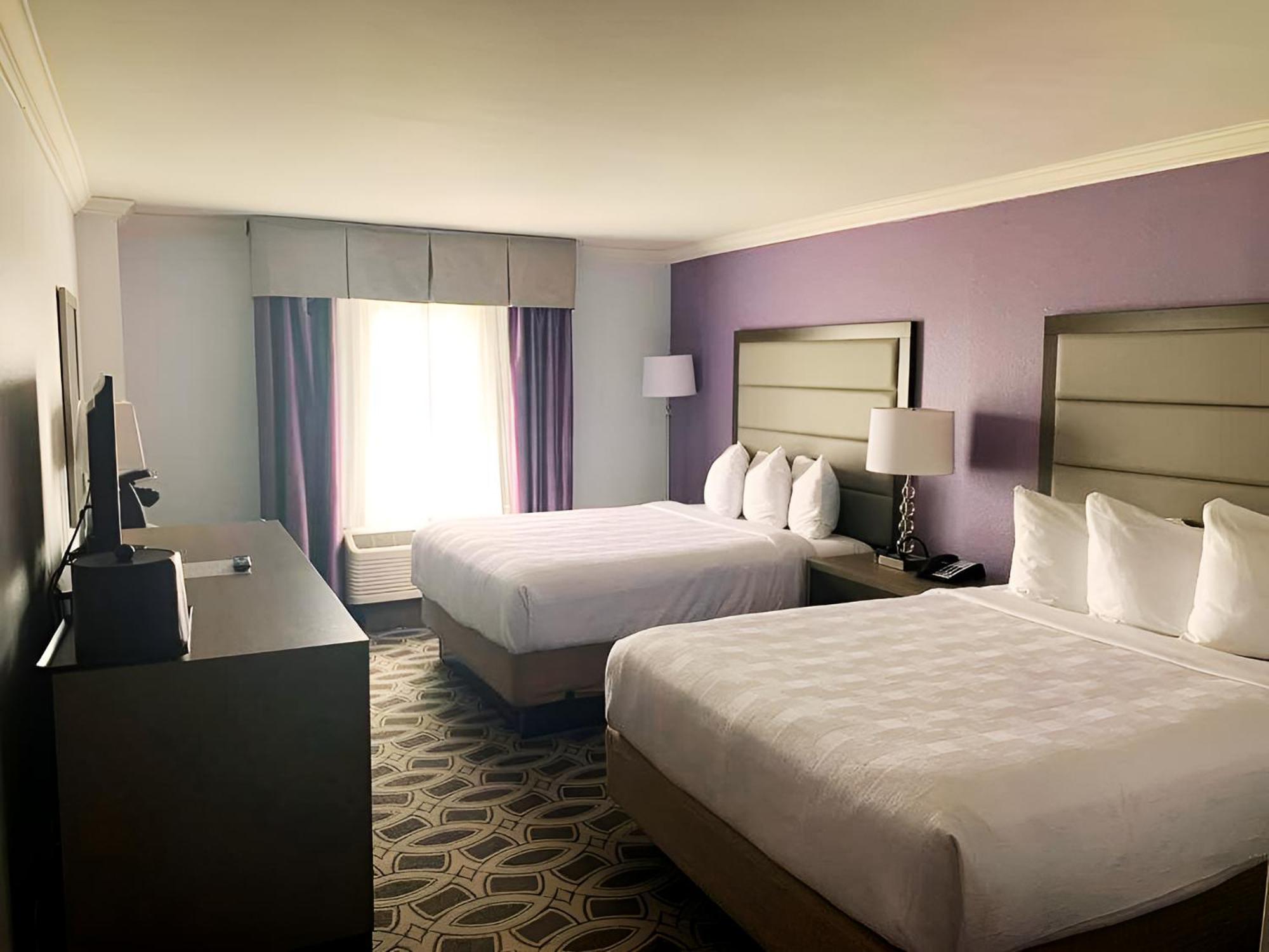 Hotel Express By Marriott 1-10
