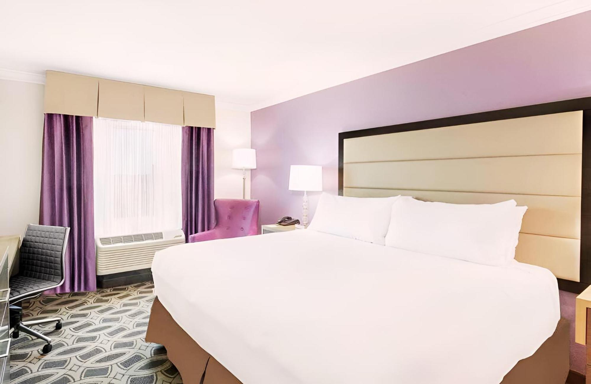 Hotel Express By Marriott 1-10 3*